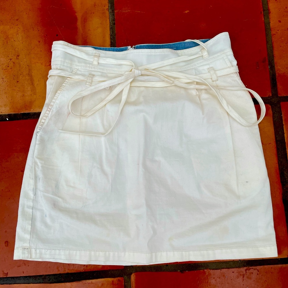 Designer Tibi nyc white khaki tie waist mini skirt
